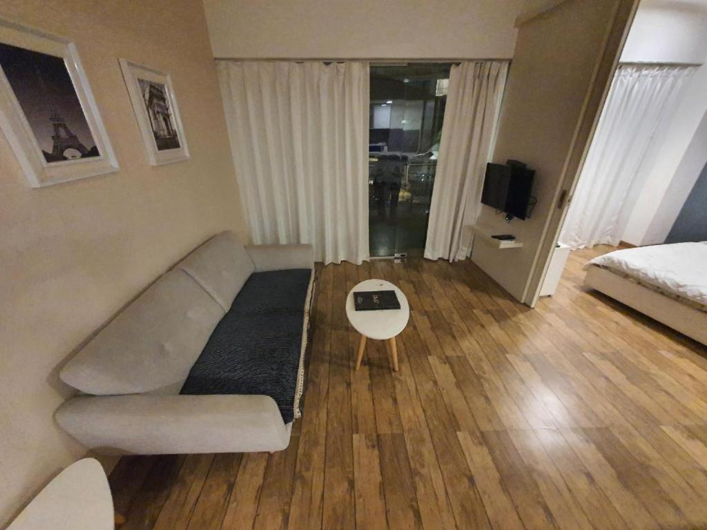 Homestays At Rajhans Belliza Near Airport Σουράτ Εξωτερικό φωτογραφία